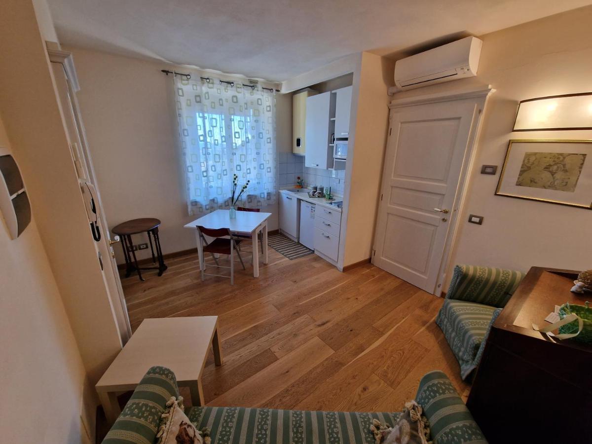 Flat Ii Apartment *